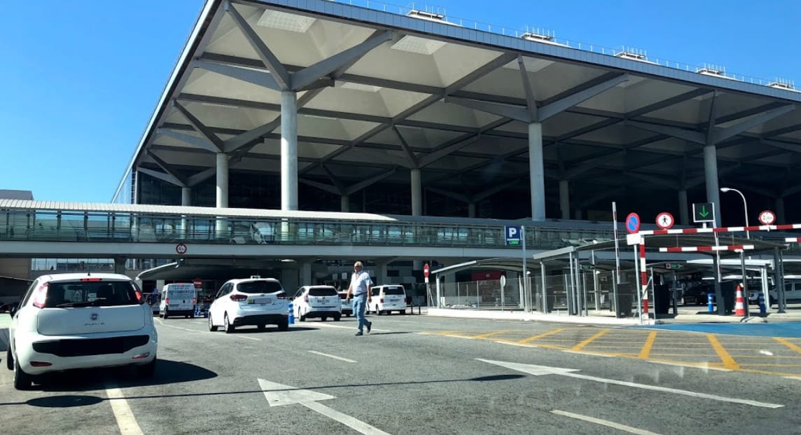 Cuanto cuesta parking aeropuerto madrid