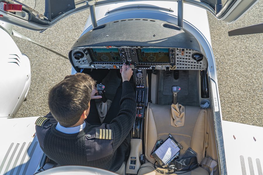 A single-engine aircraft cockpit