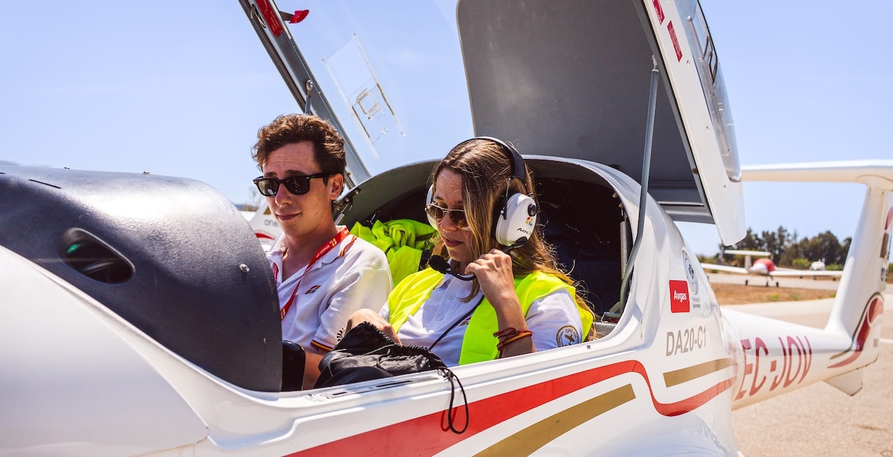 why-are-there-fewer-female-airline-pilots