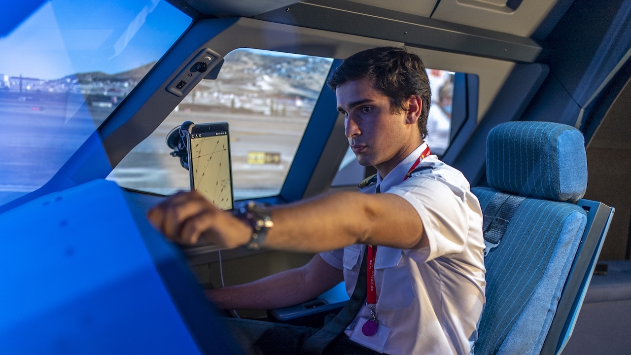 how-much-does-it-cost-to-become-a-pilot