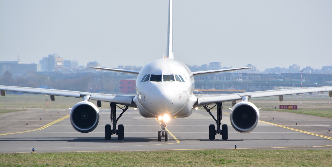 technical-specifications-airplane-lighting-systems